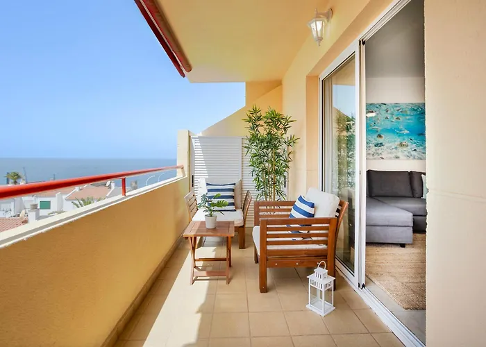 Blue Garden - Cozy With Atlantic Views Apartment