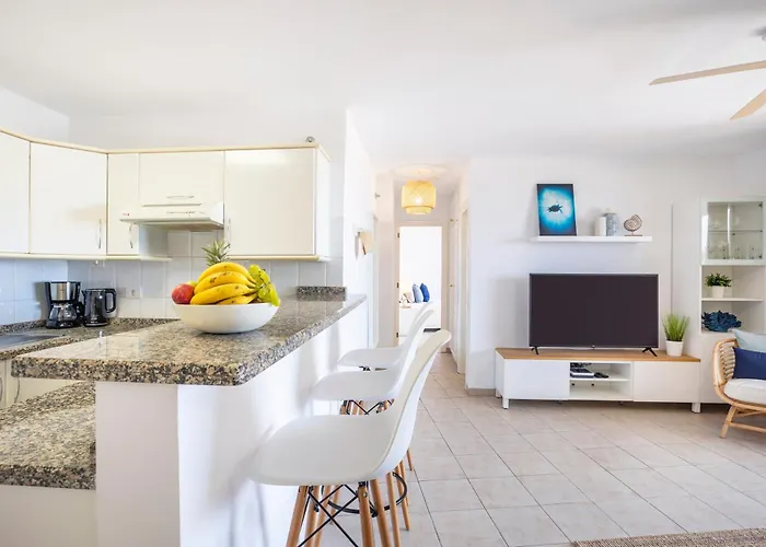 Blue Garden - Cozy With Atlantic Views *