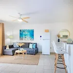 Blue Garden - Stylish With Atlantic Views *