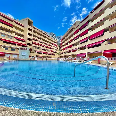 Blue Garden - Cozy With Atlantic Views