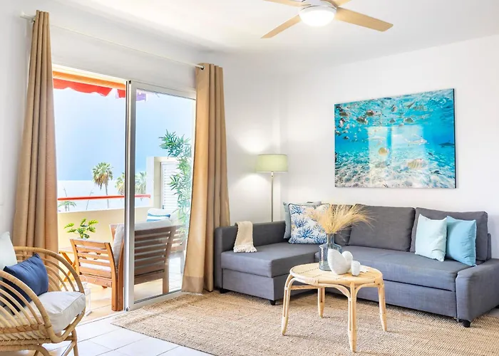 Blue Garden - Cozy With Atlantic Views