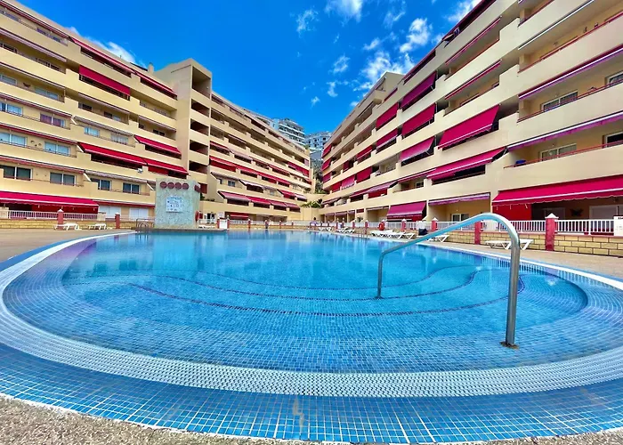 Blue Garden - Cozy With Atlantic Views